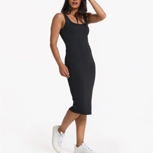 Vuori Halo Essential  Midi Dress